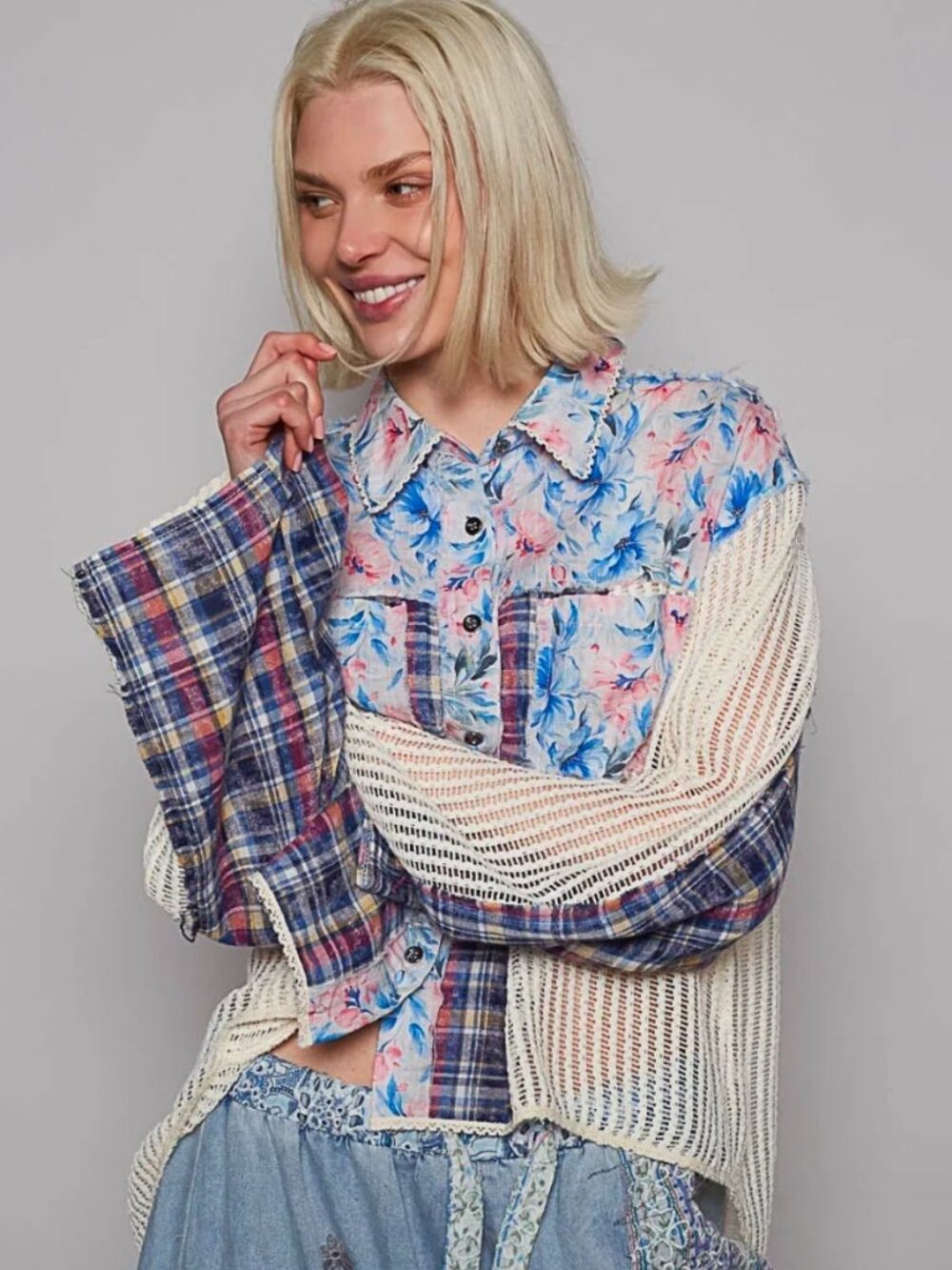 Pol floral slit back plaid size M 100% cotton